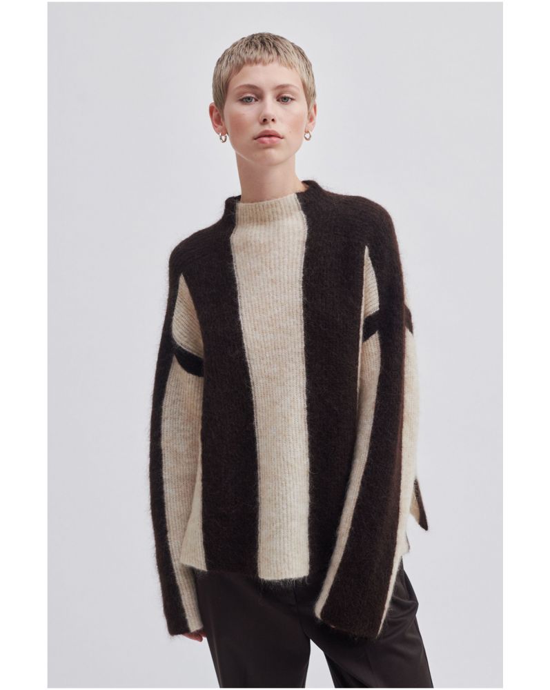 Second Female Hertha Knit T-Neck