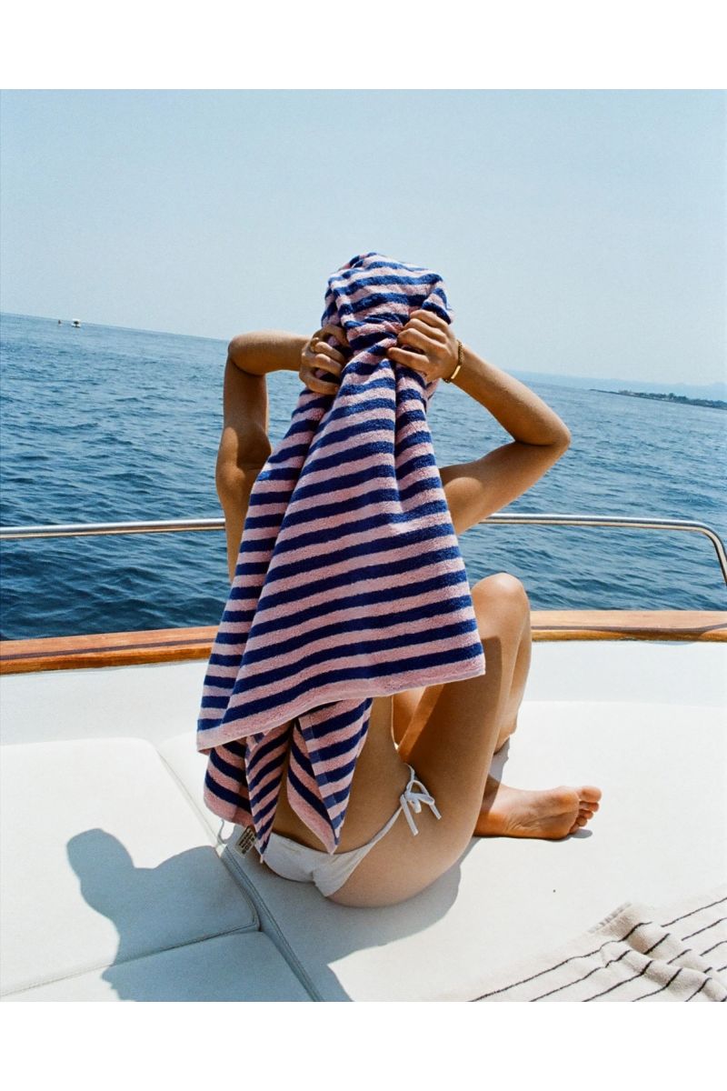 Bongusta Naram Towels dazzling blue & rose 100x150-O.S