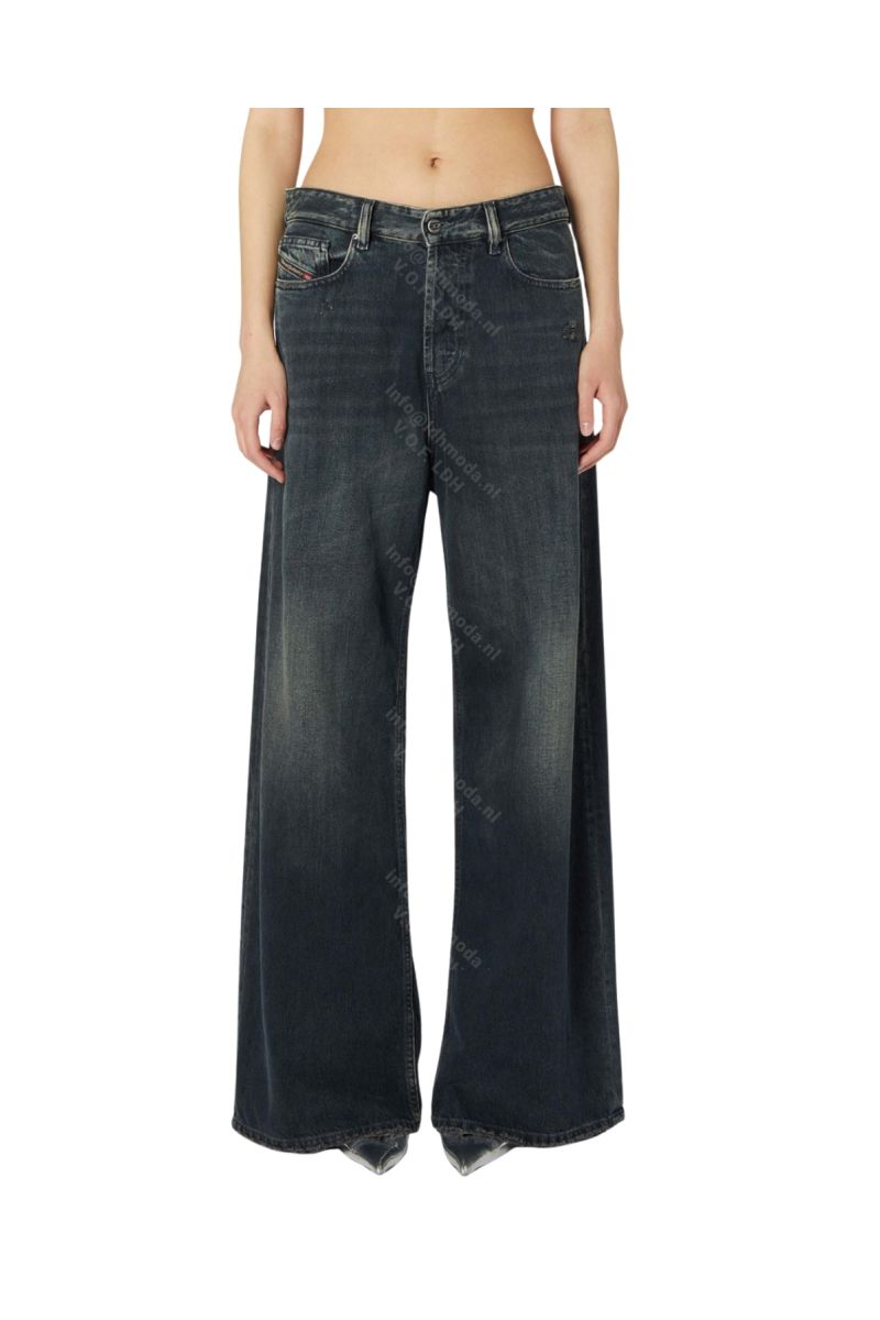 Diesel 1996-D-SIRE A06925 09N67 wide leg jeans 