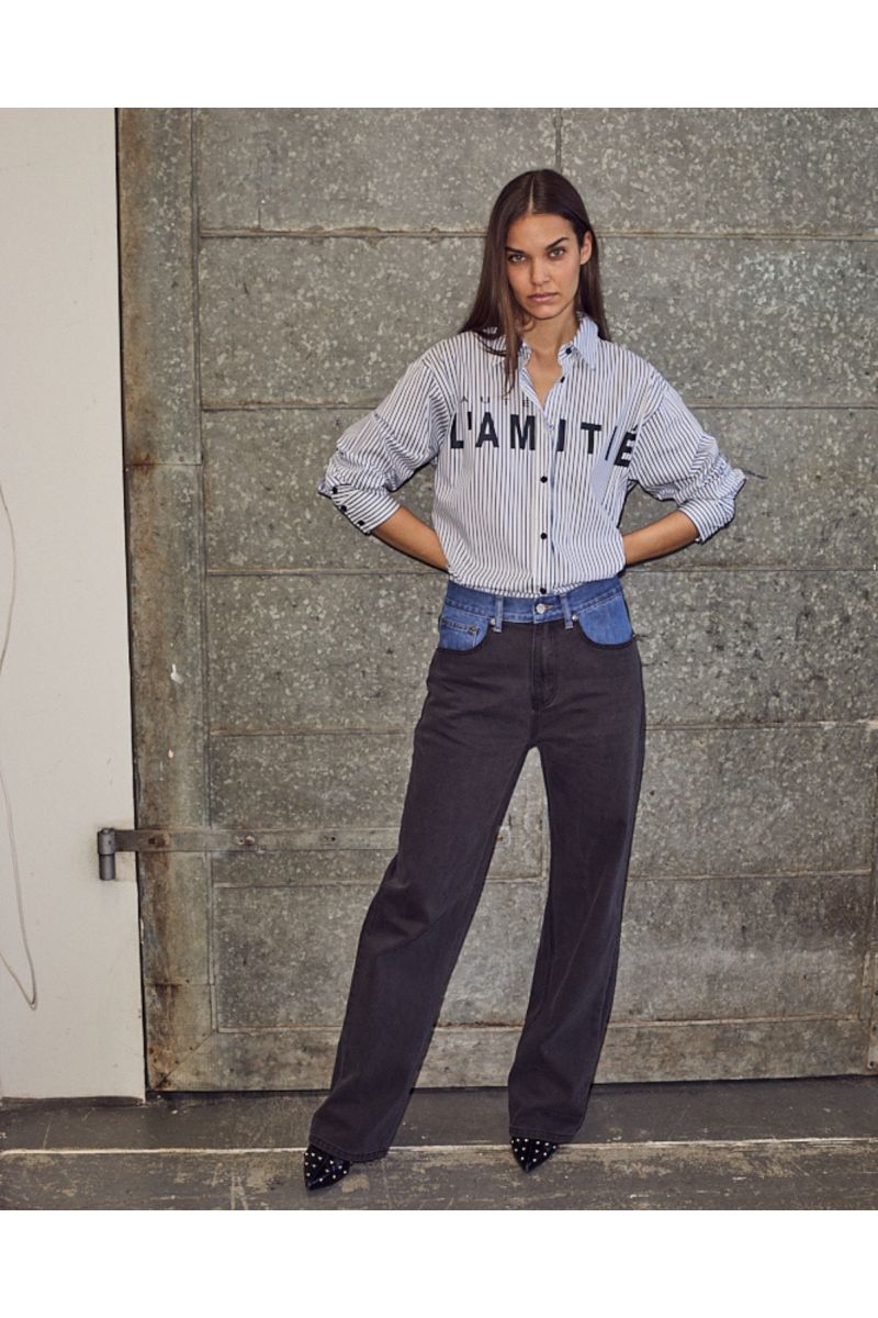 Haute L’Amitié Stripe Chest Logo Shirt Blauw