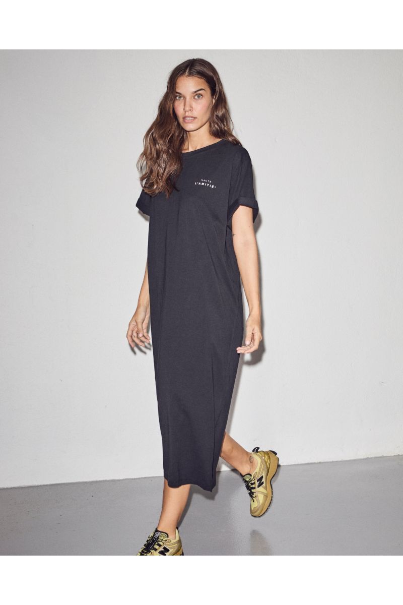 Haute L’amitié HL Crew Neck Tee Dress  Zwart
