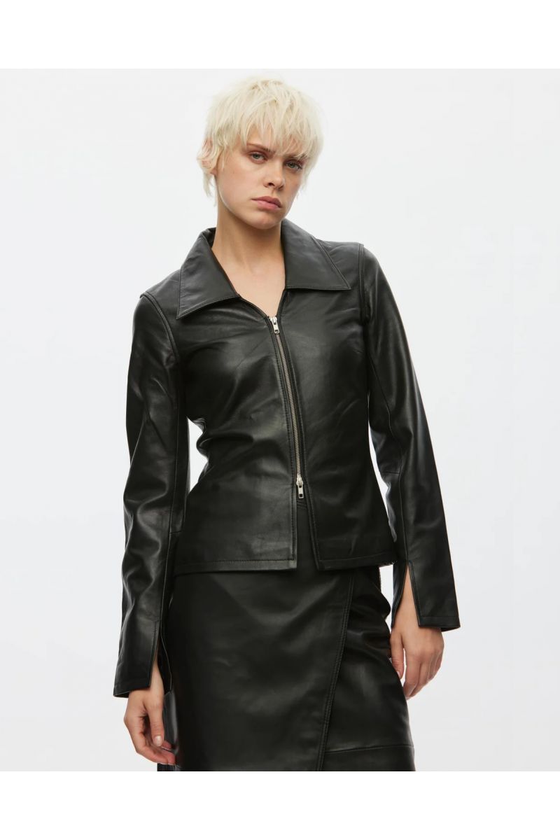 Oval Square Deep Leather Blouse in Black