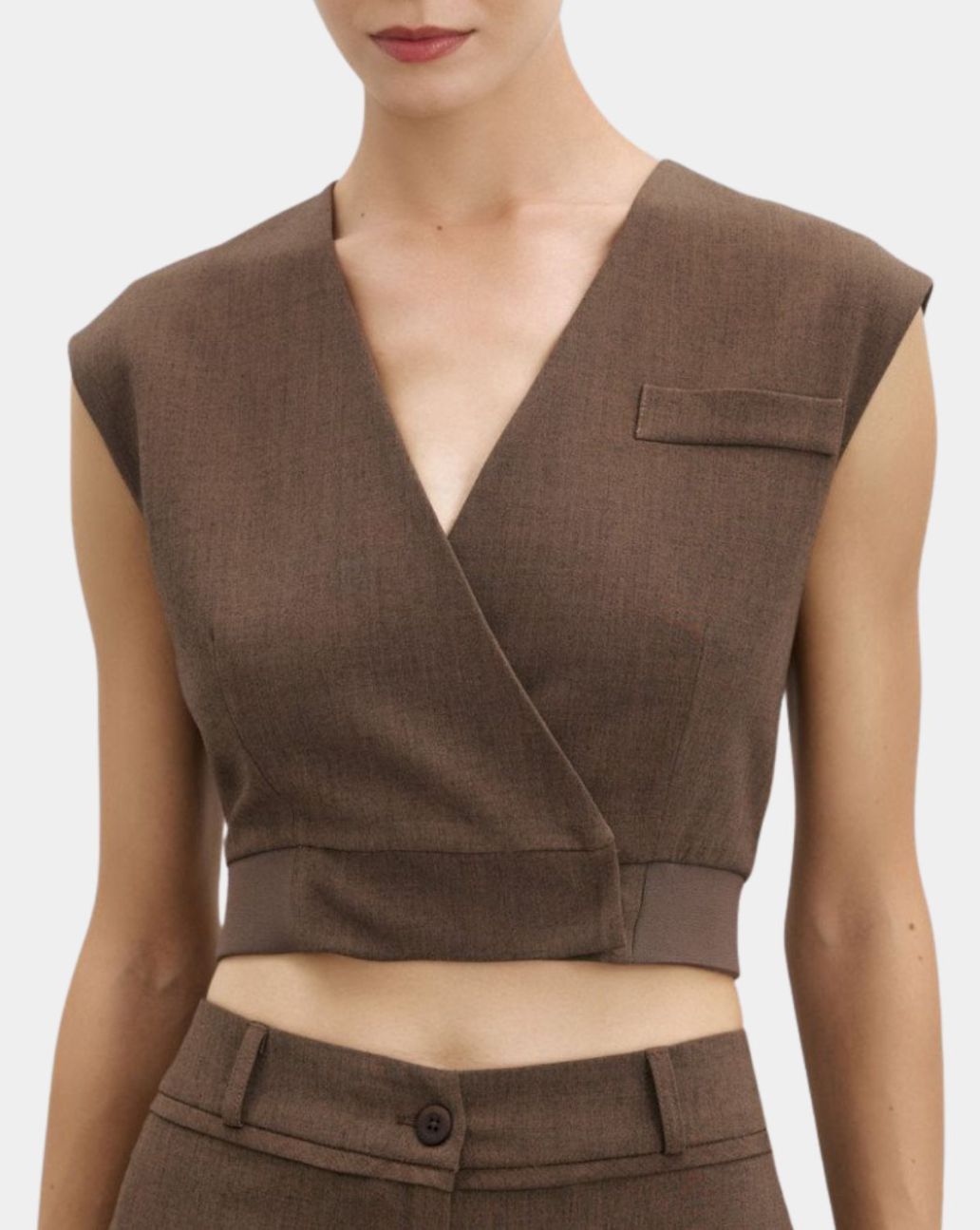 Access Cropped Wrap Vest latte