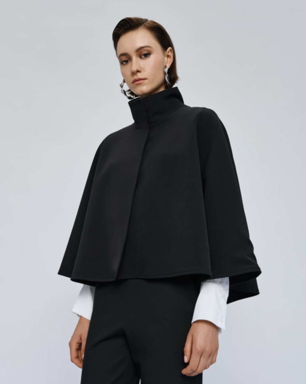 Access High Neck Cape Black