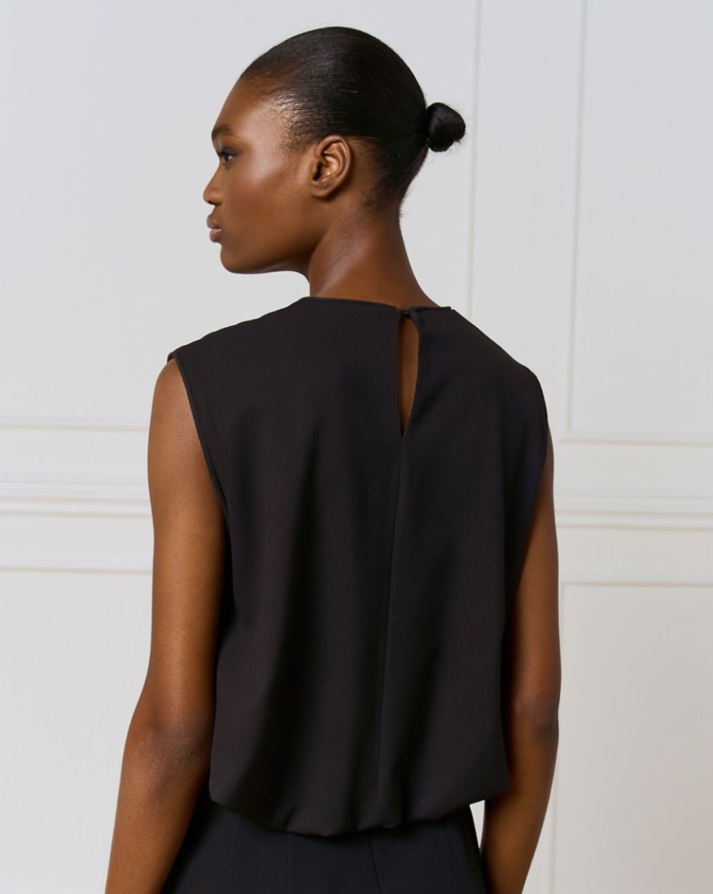 Access Pleated Crop Top Black 
