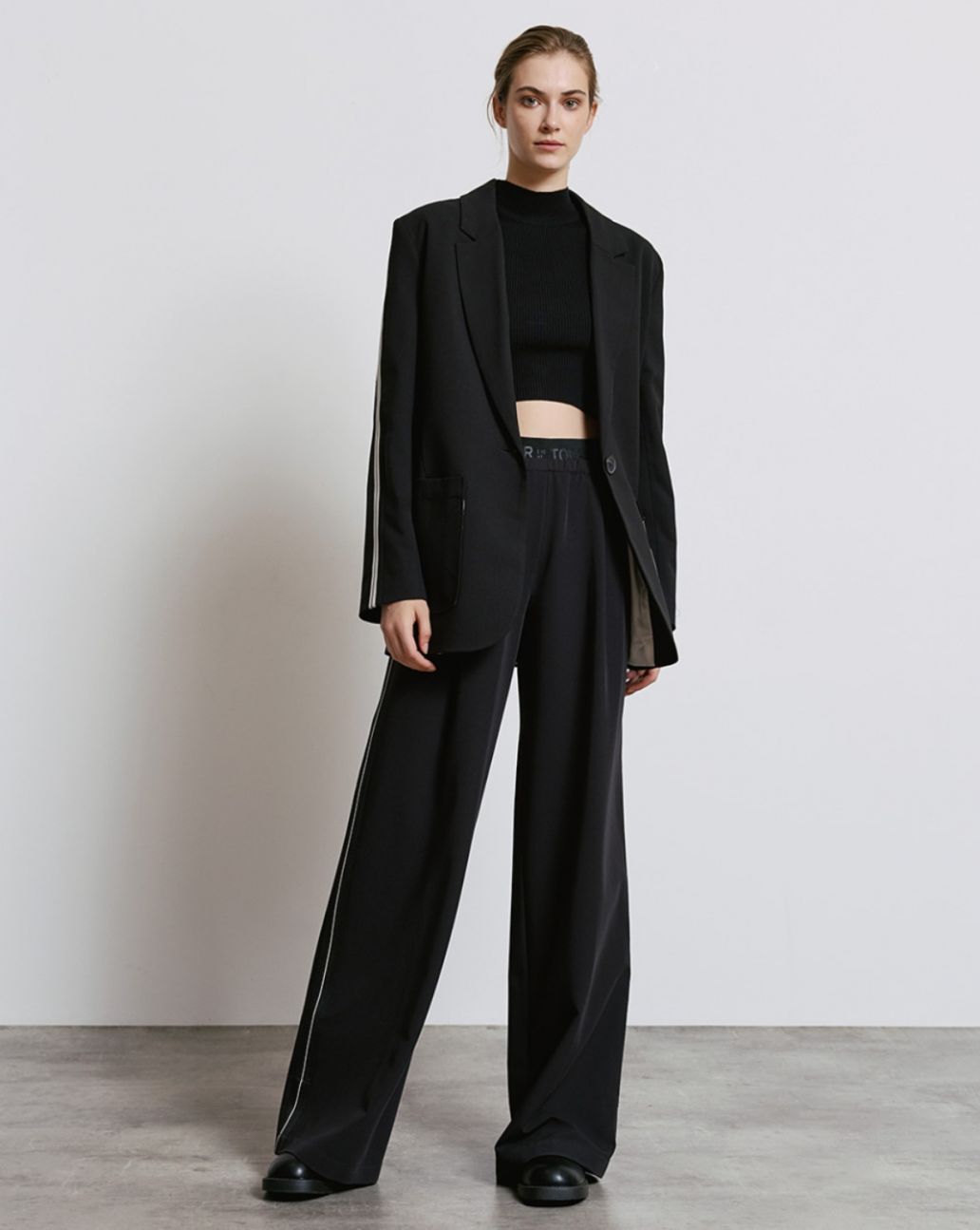 Access Wide-leg pants with waistband Black