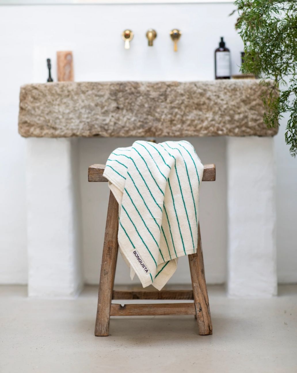 Bongusta Naram Towels pure white & grass 100x150-O.S