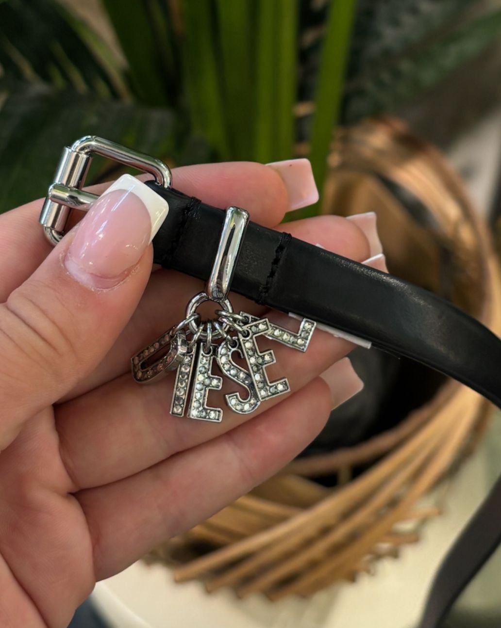 Diesel 1.4cm Slim Leather Belt Logo Charms Zwart

