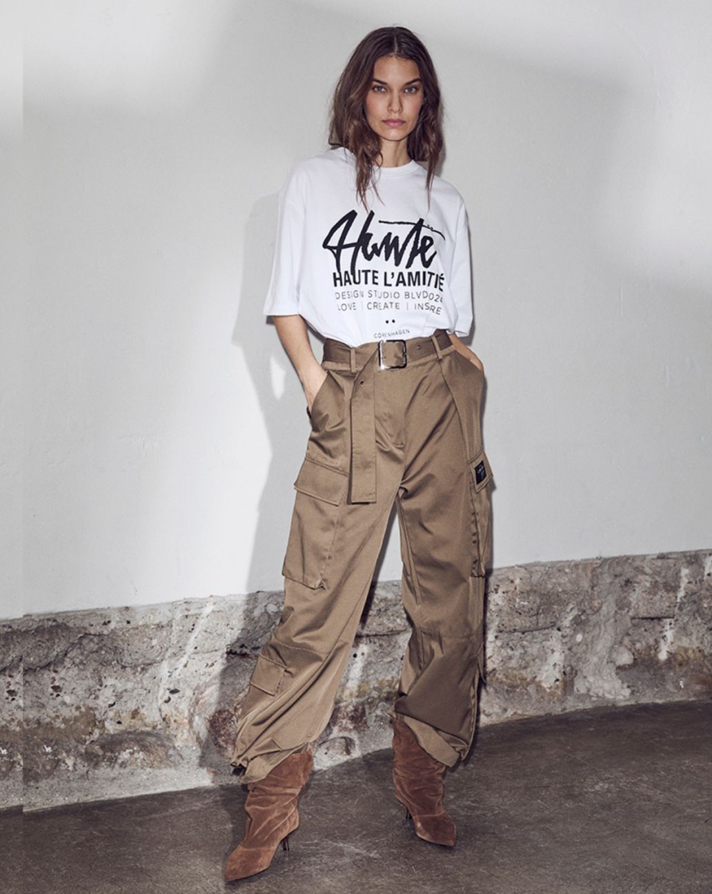 
Haute L'Amitié Studio Loose Tag Tee Wit