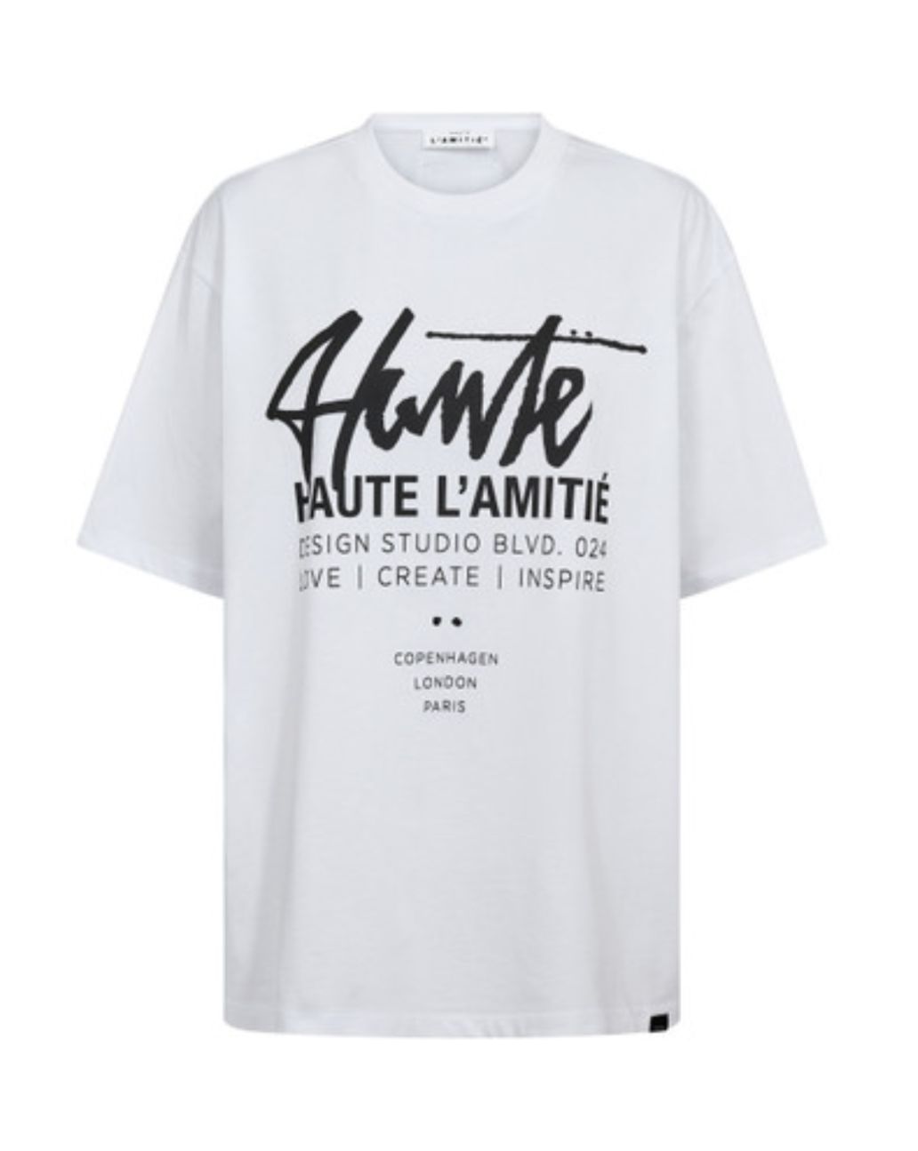 
Haute L'Amitié Studio Loose Tag Tee Wit