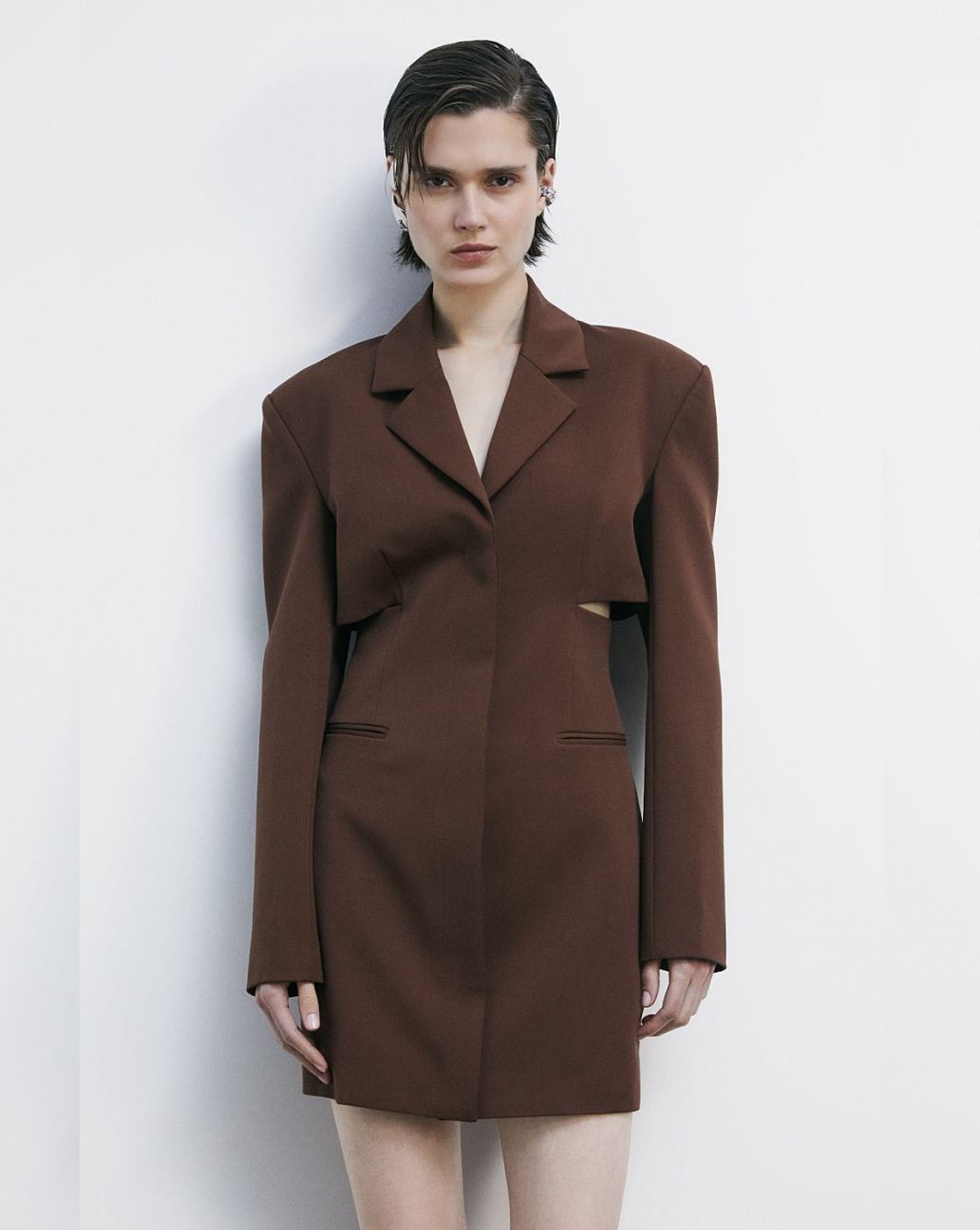 Patrizia Pepe blazerjurk met cut-out Bruin