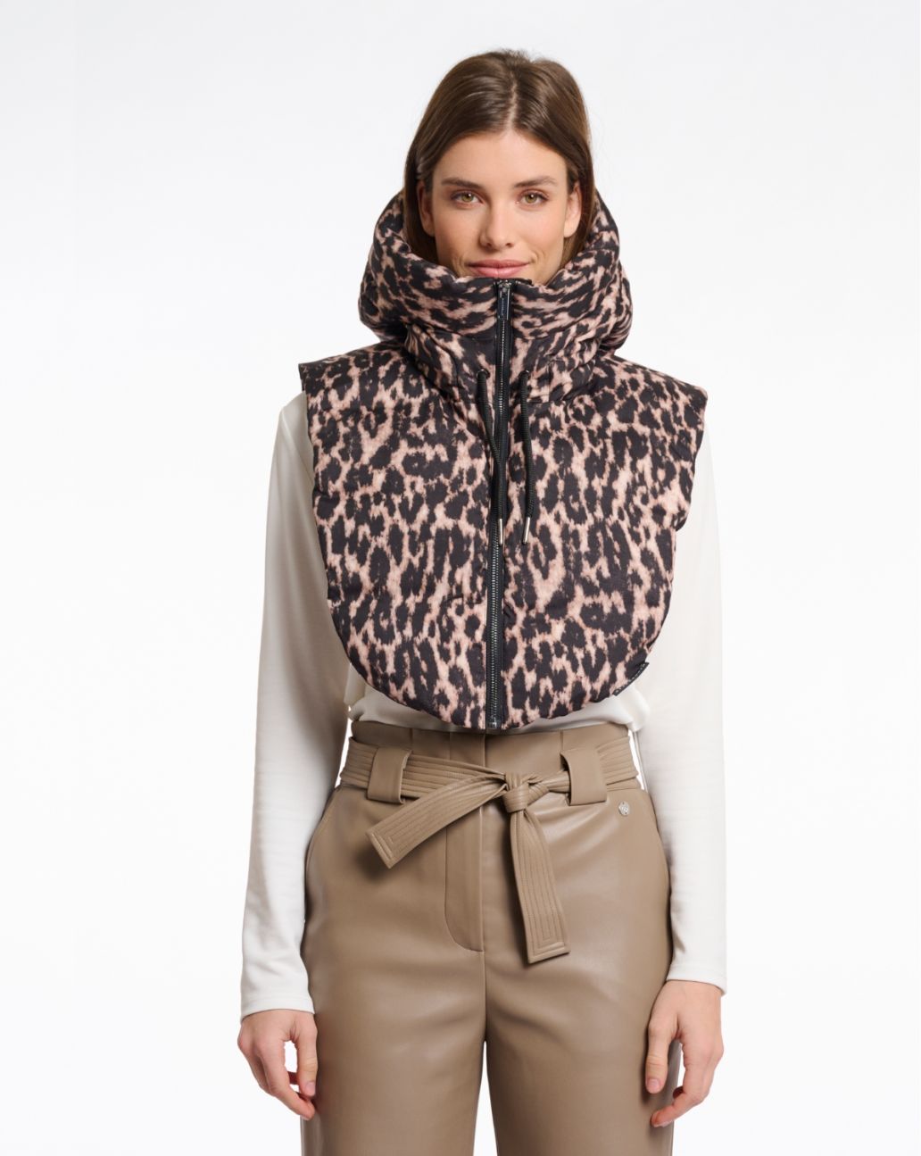 Rino&Pelle Tabita Padded Bib Leopard-O.S
