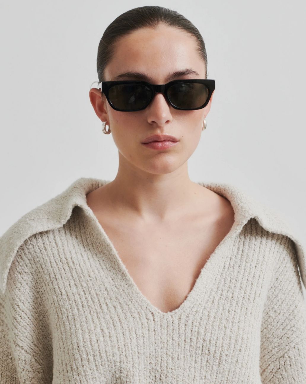 Second Female Gerda Knit Collar 