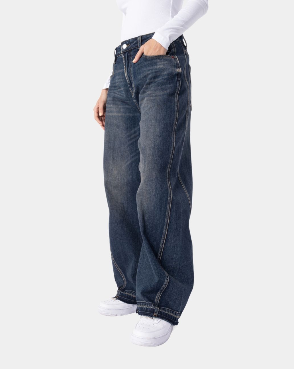 Elias Rumelis Noralie Barbuda Blue barrel jeans
