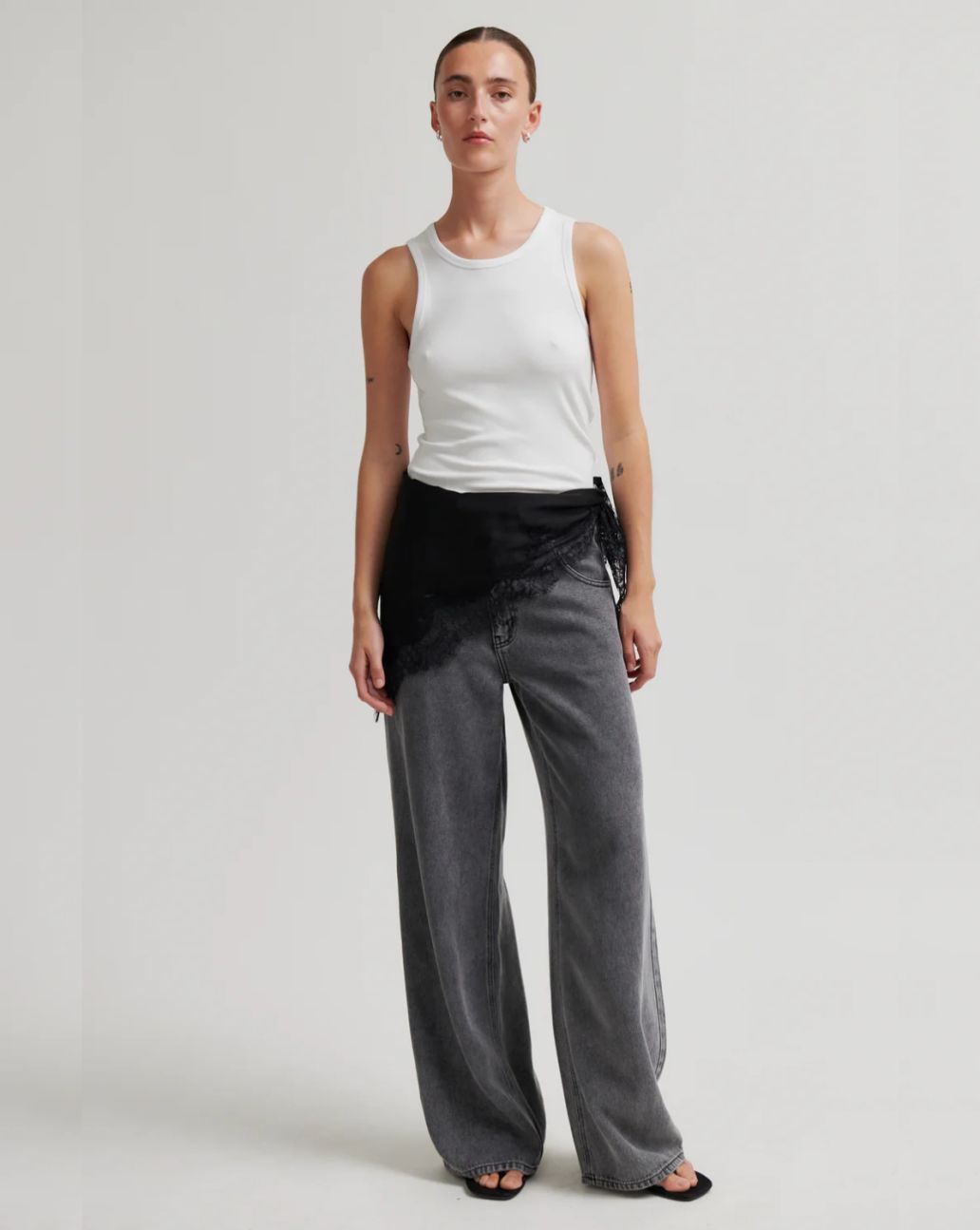 Second Female Lacia Scarf Black-O.S